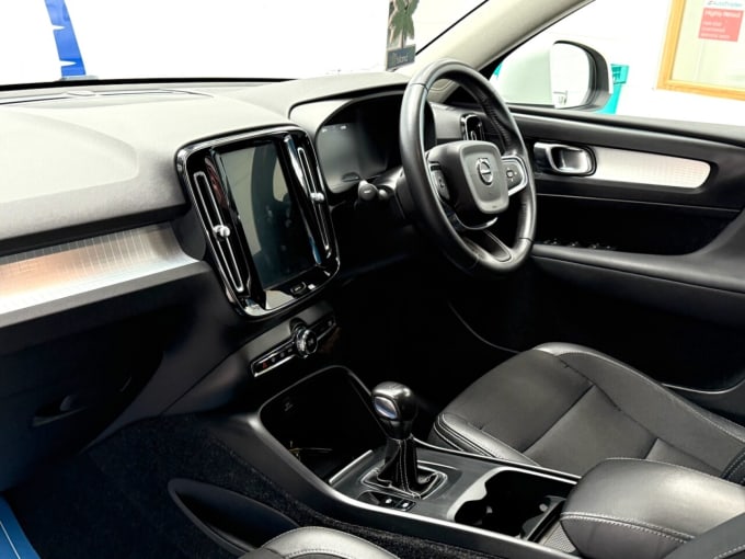 2025 Volvo Xc40