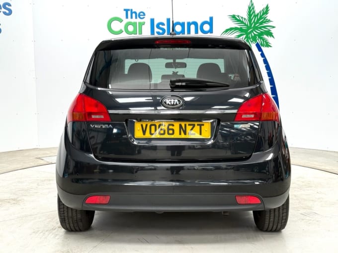 2025 Kia Venga