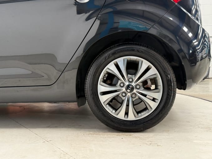 2025 Kia Venga