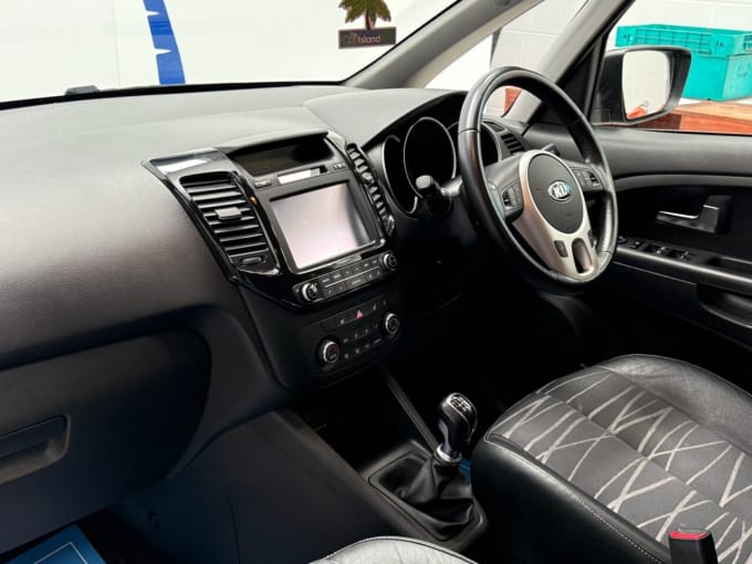 2025 Kia Venga
