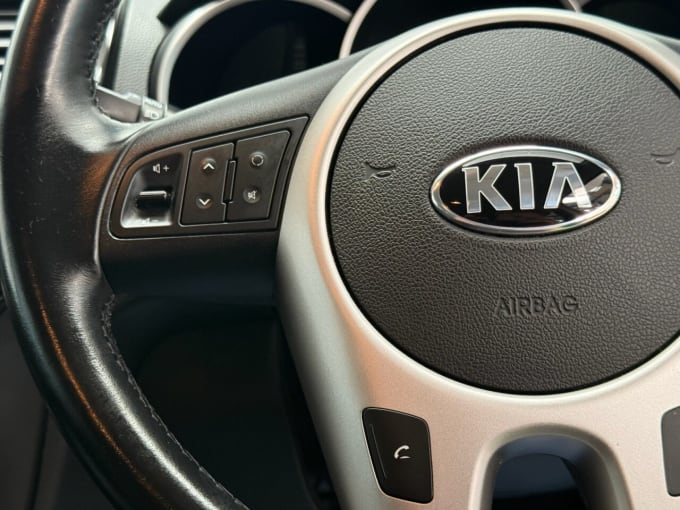 2025 Kia Venga