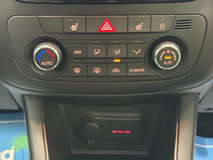 2025 Kia Venga