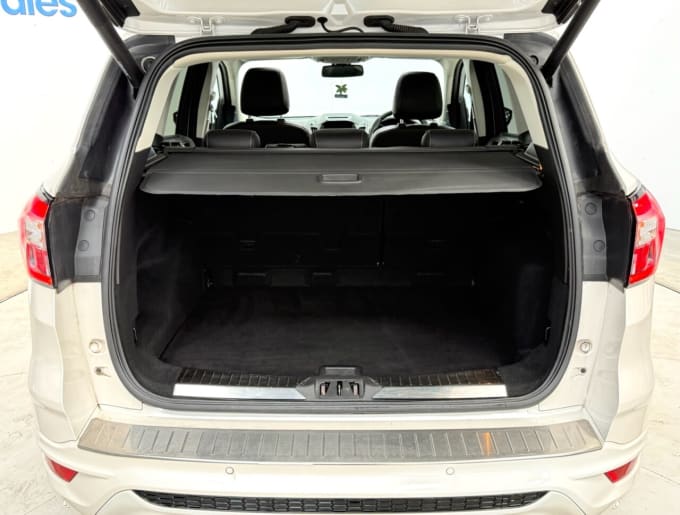 2025 Ford Kuga