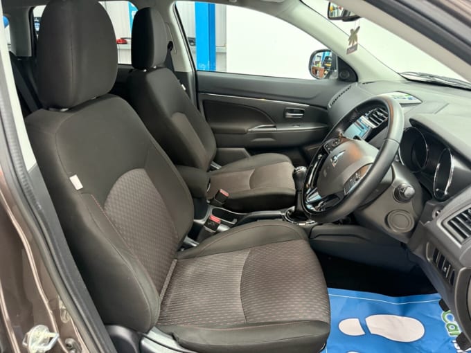2025 Mitsubishi Asx
