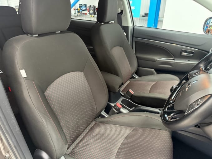 2025 Mitsubishi Asx