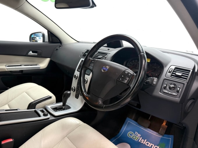 2025 Volvo C30