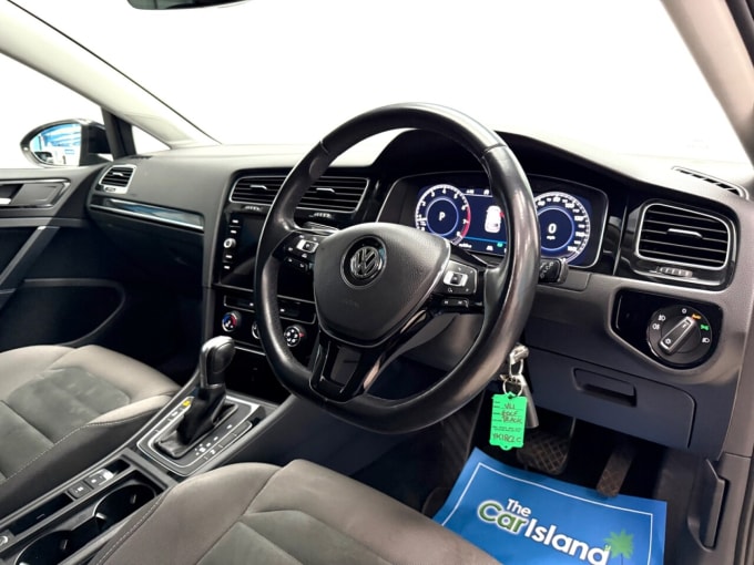 2025 Volkswagen Golf