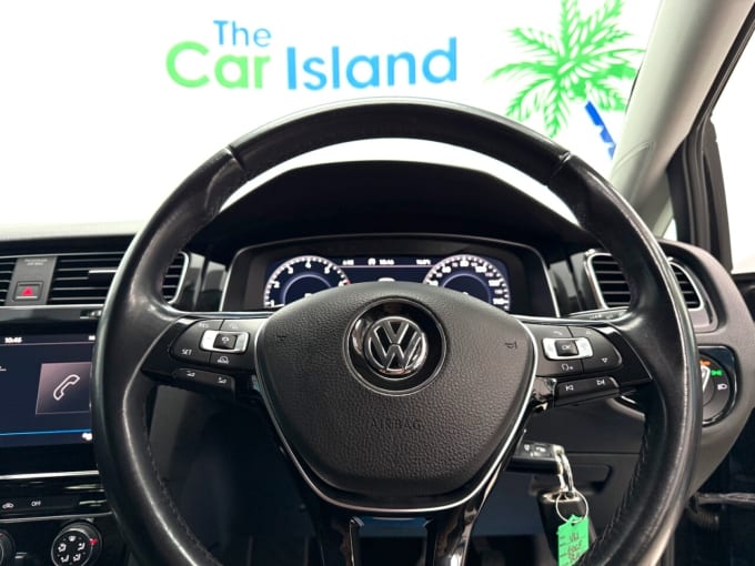 2025 Volkswagen Golf