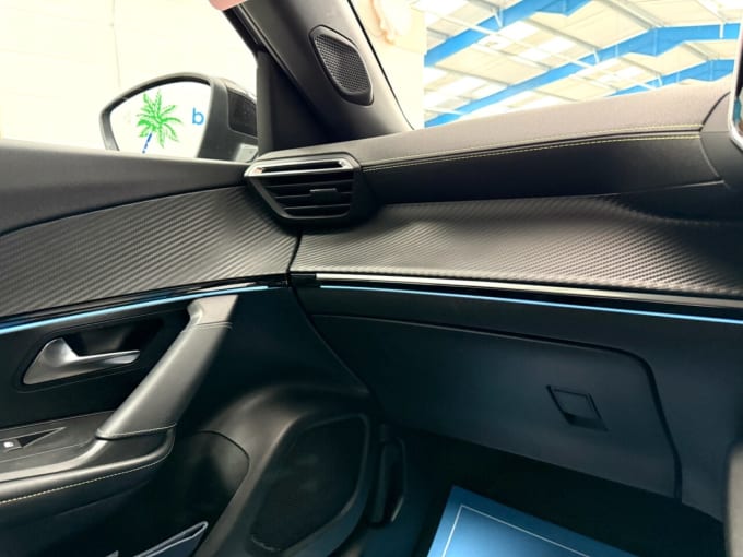 2025 Peugeot E-2008