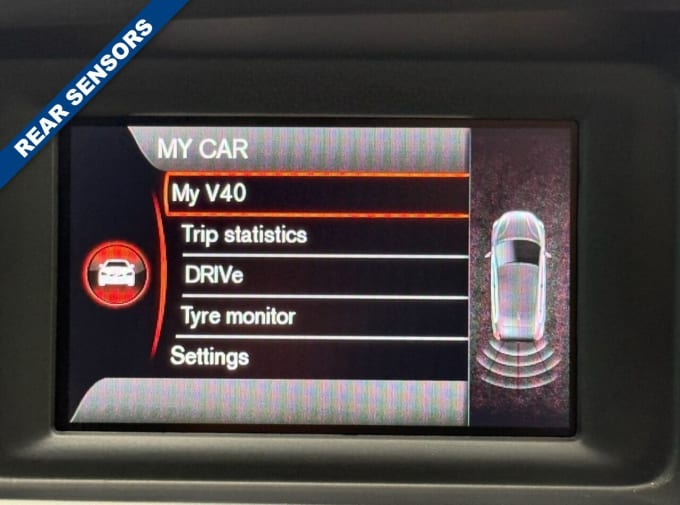2025 Volvo V40