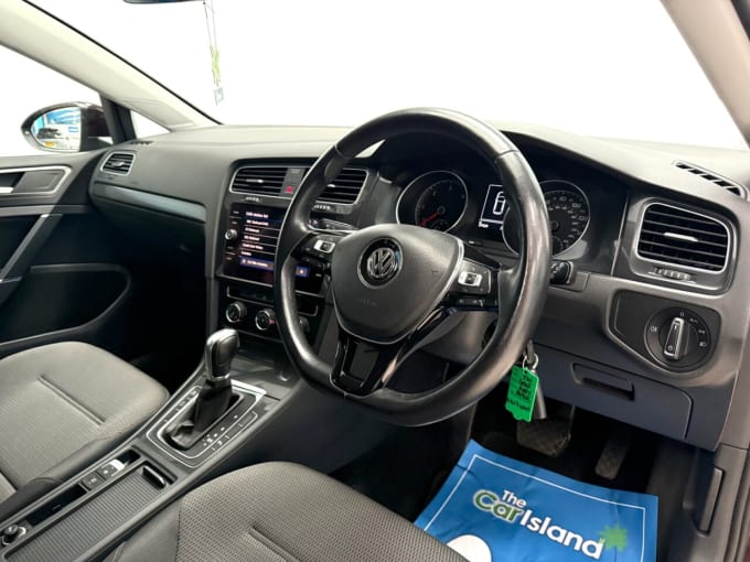 2025 Volkswagen Golf