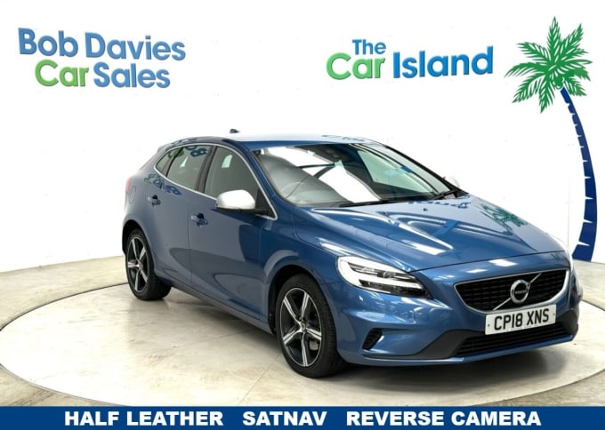 2025 Volvo V40