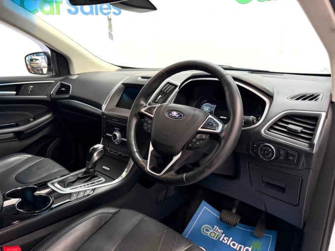 2025 Ford Edge