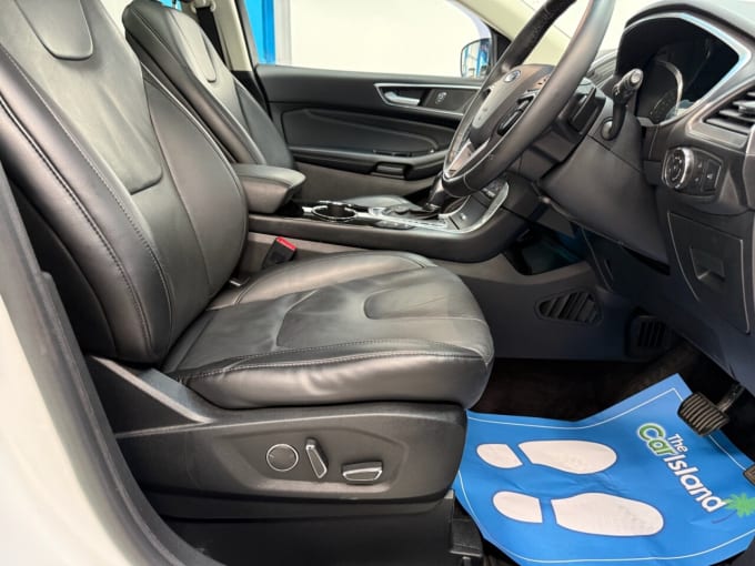 2025 Ford Edge