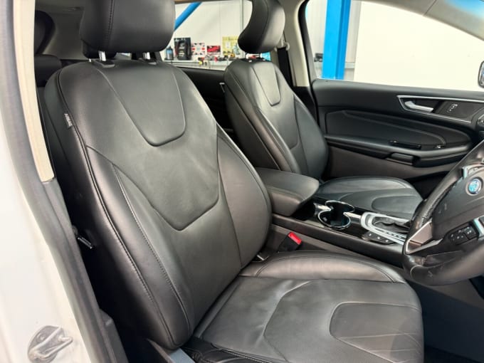 2025 Ford Edge