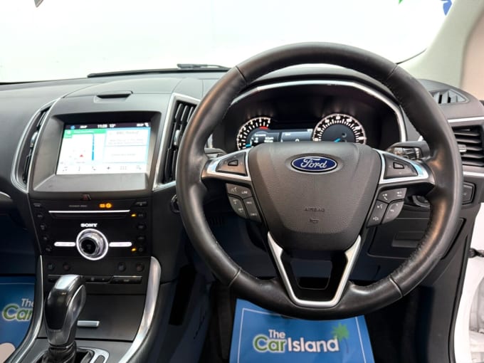 2025 Ford Edge