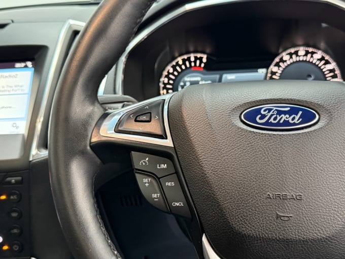 2025 Ford Edge