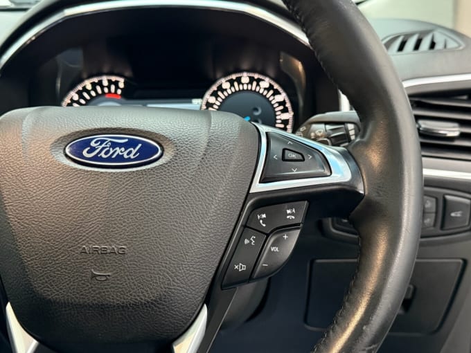 2025 Ford Edge