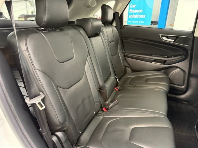 2025 Ford Edge