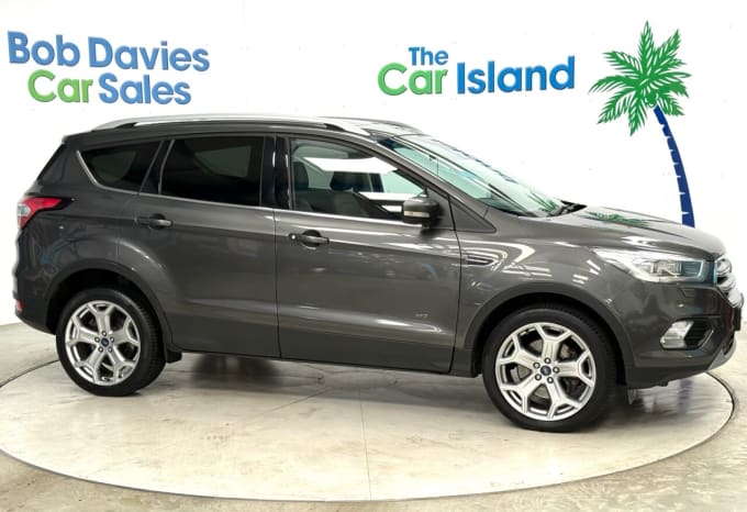 2025 Ford Kuga