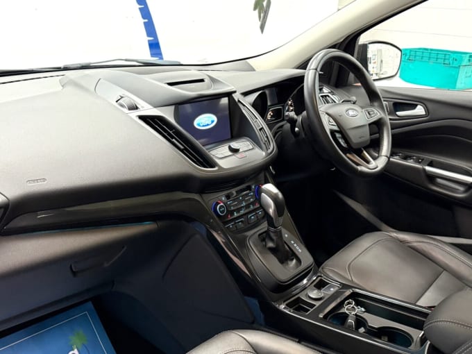 2025 Ford Kuga