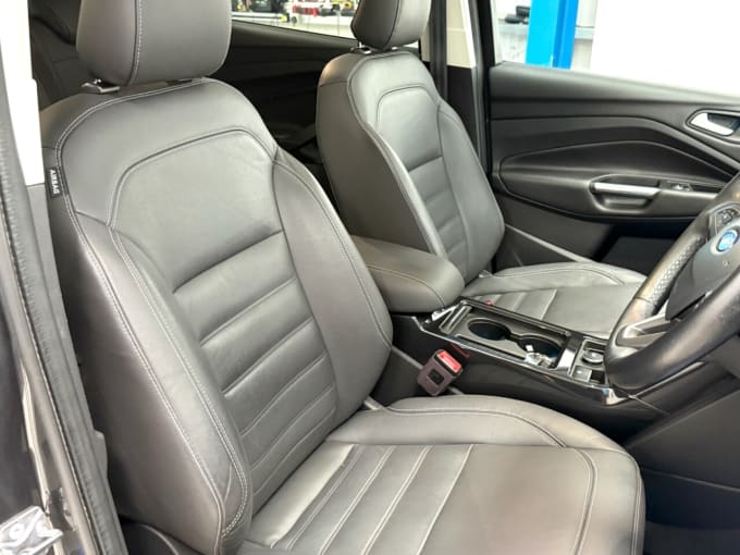 2025 Ford Kuga