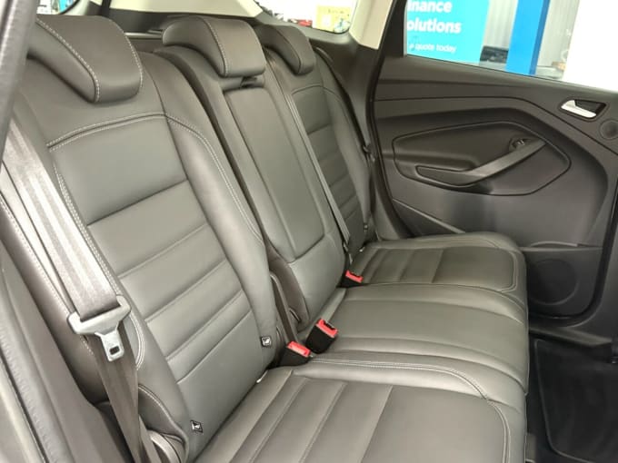 2025 Ford Kuga