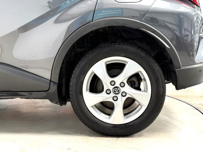 2025 Toyota C-hr