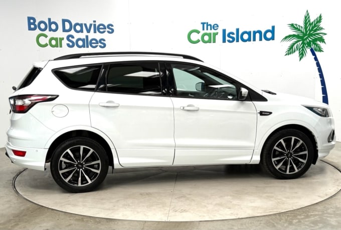 2025 Ford Kuga