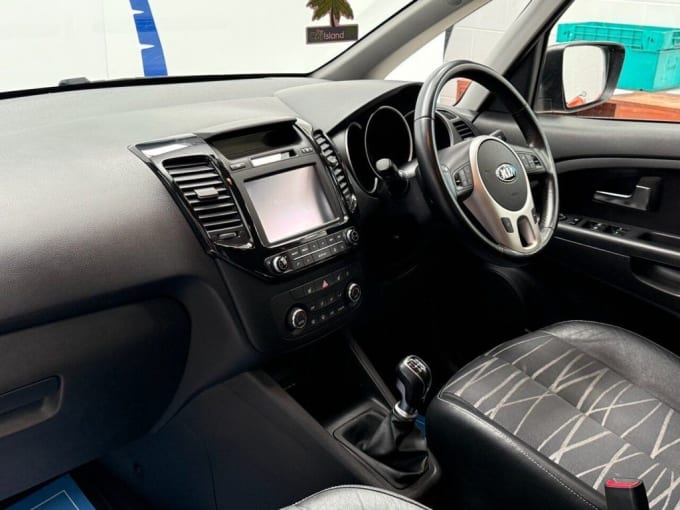 2025 Kia Venga