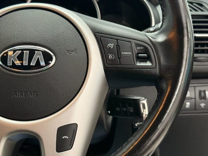 2025 Kia Venga
