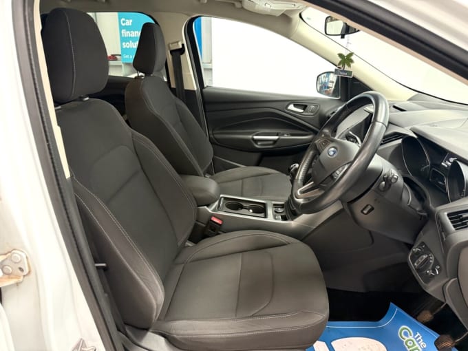 2025 Ford Kuga