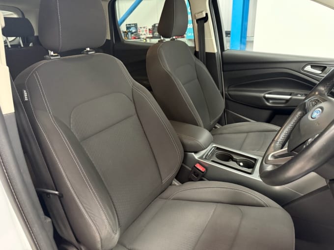 2025 Ford Kuga