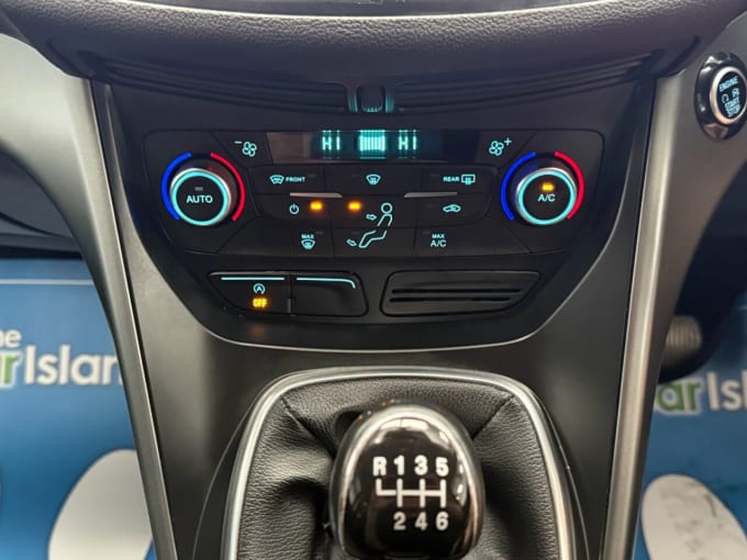 2025 Ford Kuga