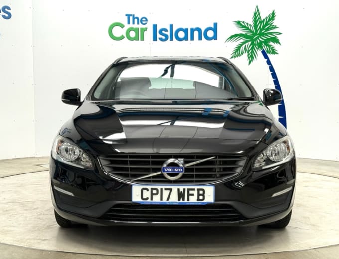 2025 Volvo V60