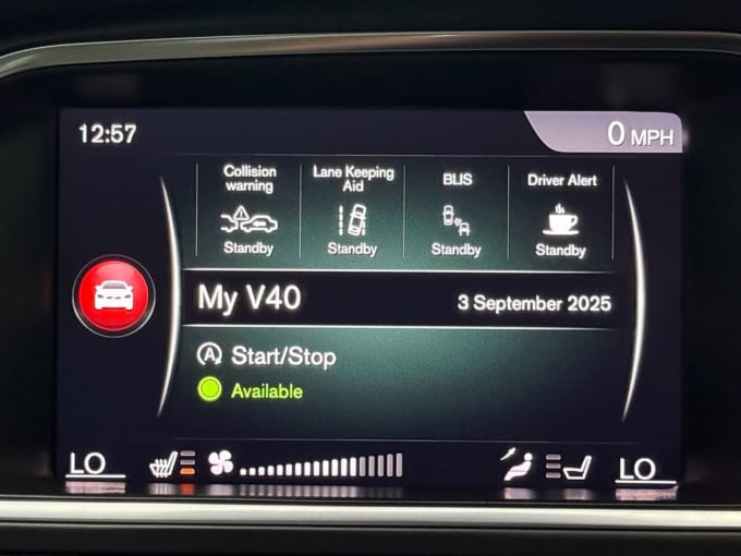2025 Volvo V40
