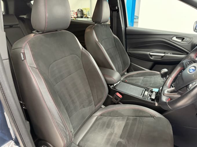 2025 Ford Kuga