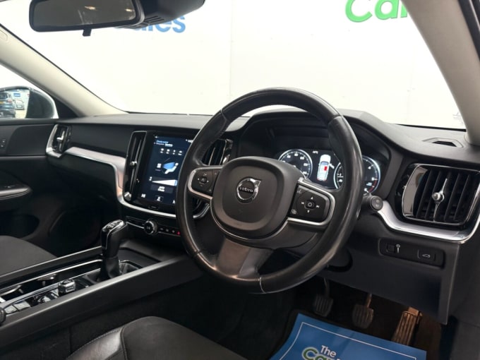 2025 Volvo V60