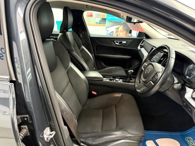 2025 Volvo V60