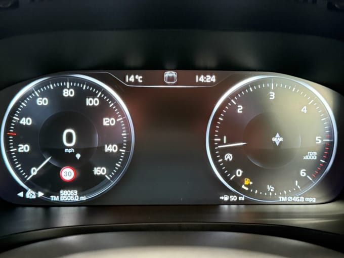 2025 Volvo V60