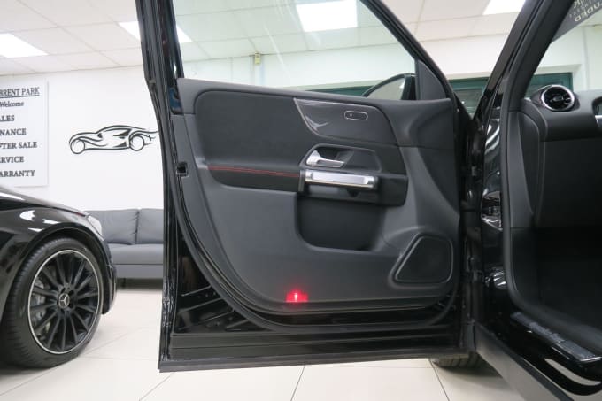 2025 Mercedes-benz Glb