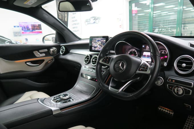 2025 Mercedes-benz Glc