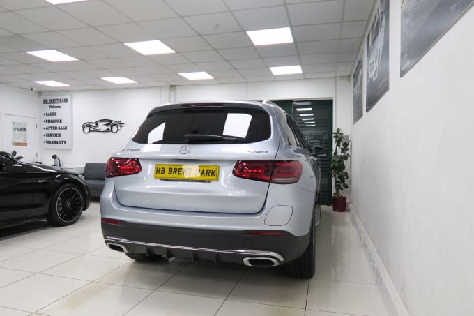 2025 Mercedes-benz Glc