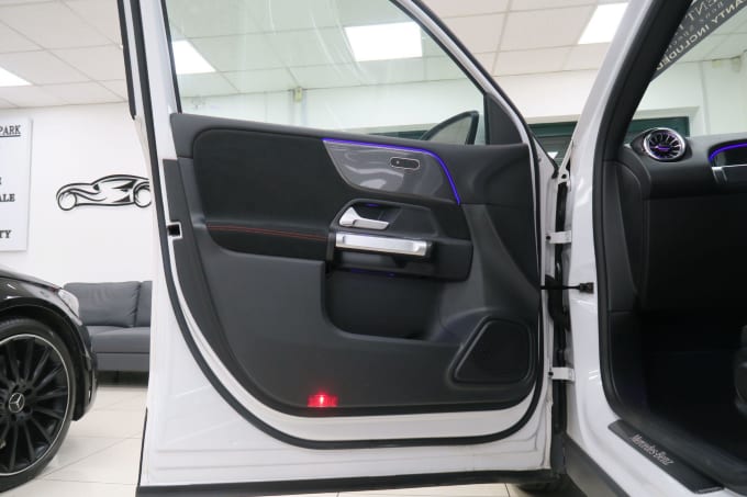 2025 Mercedes-benz Glb