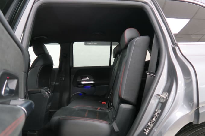 2025 Mercedes-benz Glb