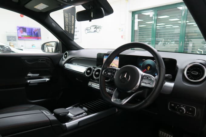 2025 Mercedes-benz Glb