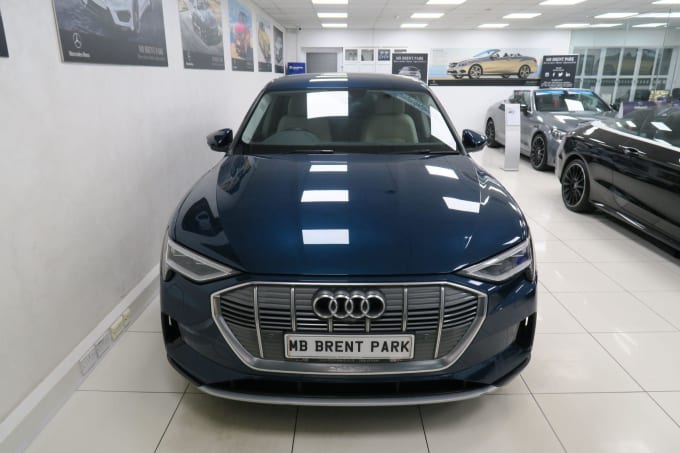 2025 Audi E-tron