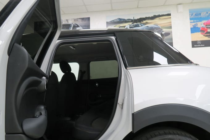 2025 Mini Hatch