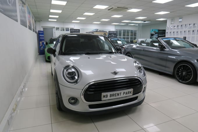 2025 Mini Hatch