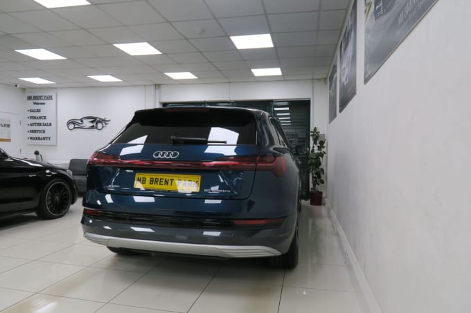 2025 Audi E-tron